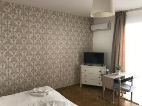 Budapest Downtown Apartments with Balcony & optional Garage & Restaurant in the building